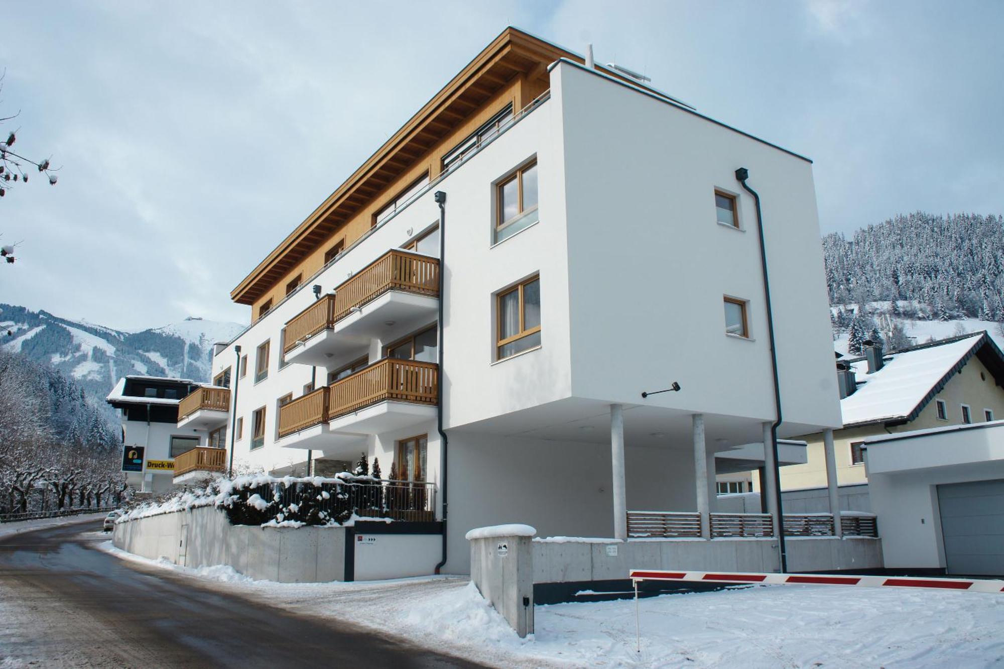 Alpenparks Residence Zell Am See Bagian luar foto